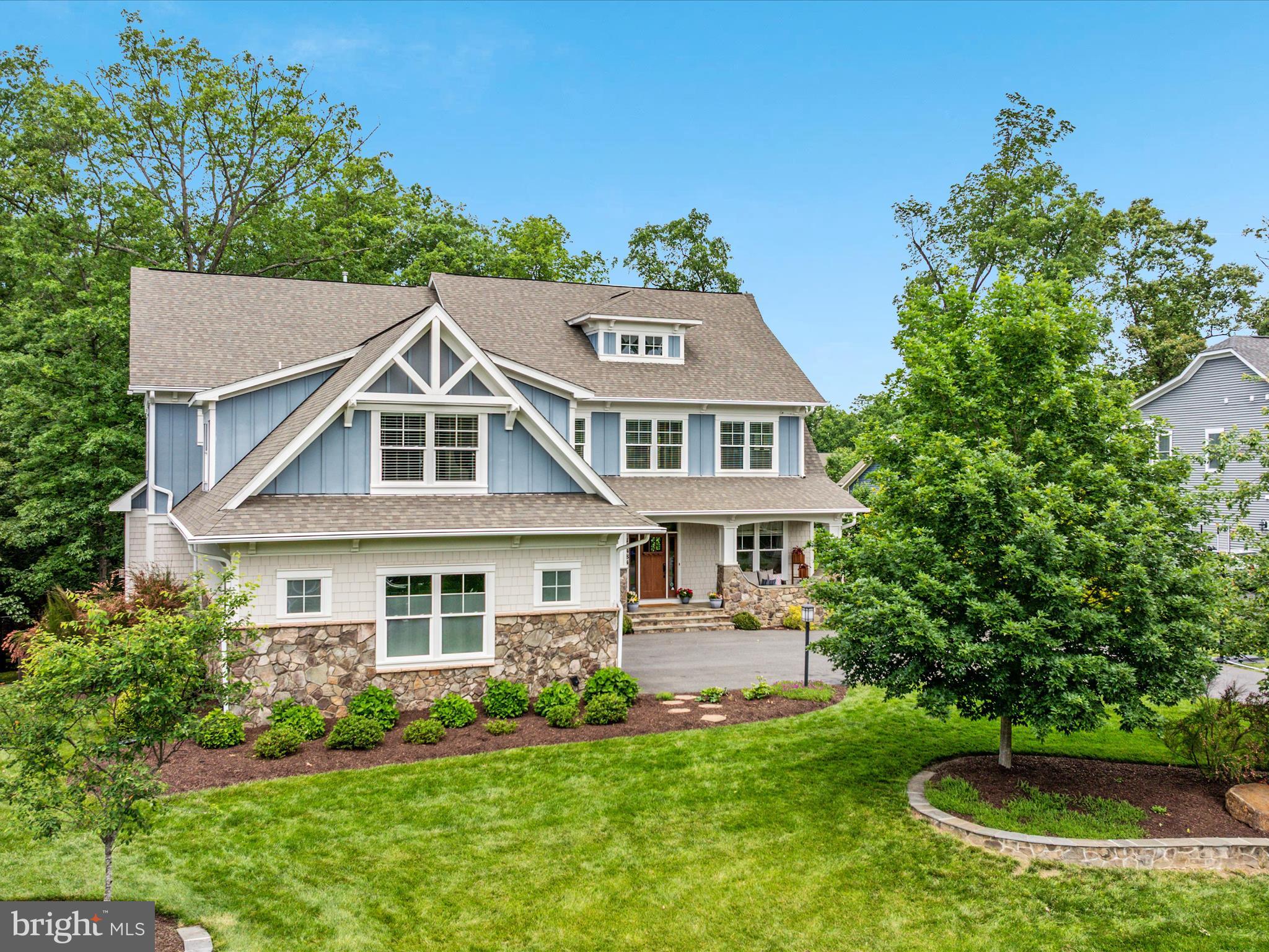 14484 BLUFF POINT COURT