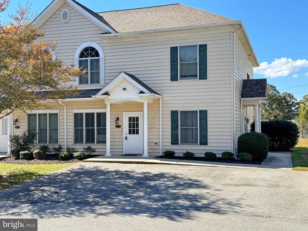 Photo of 22529 Chickadee Circle #6-2, LEXINGTON PARK, MD 20653 (MLS # MDSM2027808)