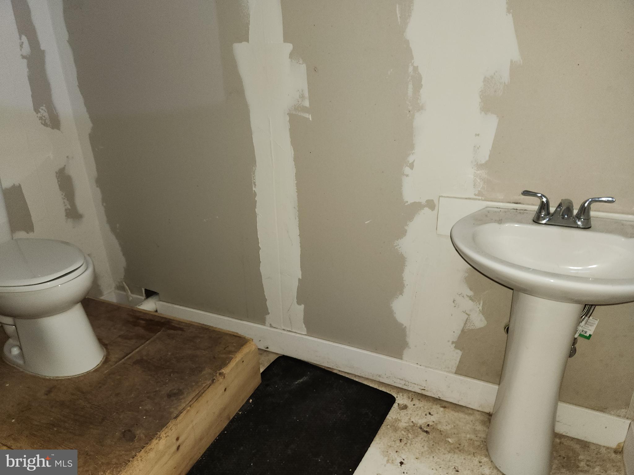 EAST BALTIMORE MIDWAY - Residential