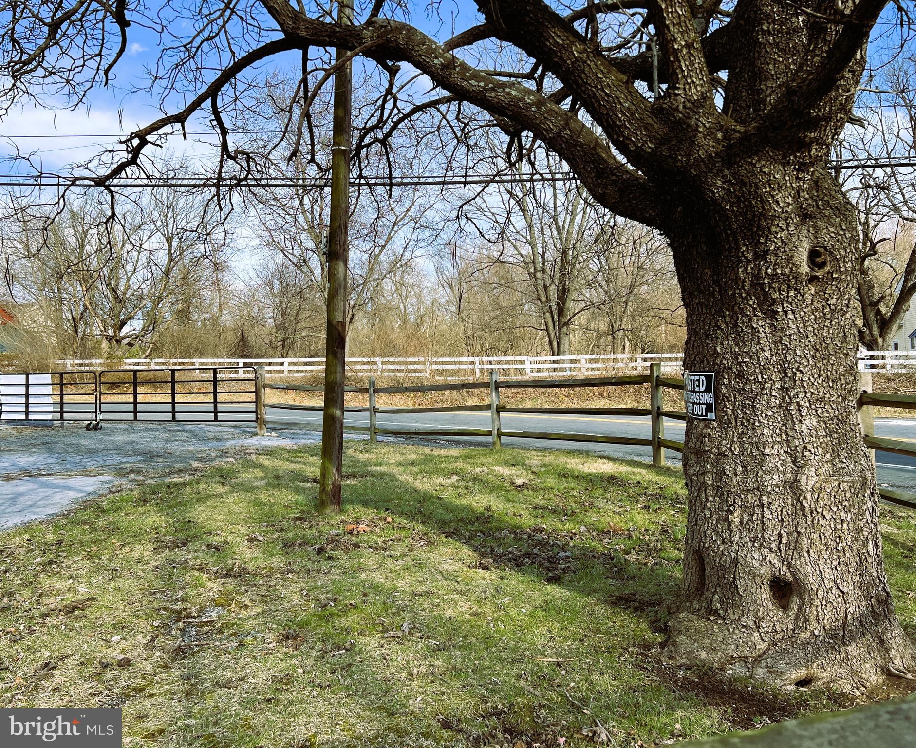 BETWEEN HILLS - Commercial Lease