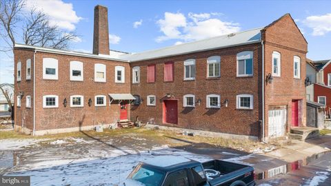 102 S RICHMOND STREET FLEETWOOD PA 19522