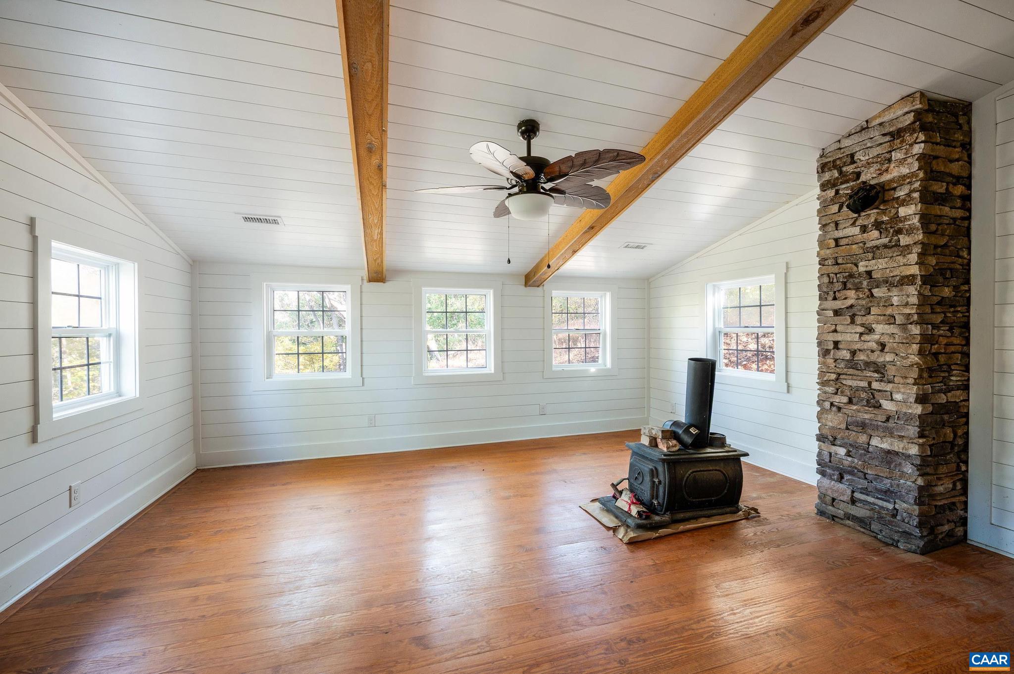 ROSELAND - Residential