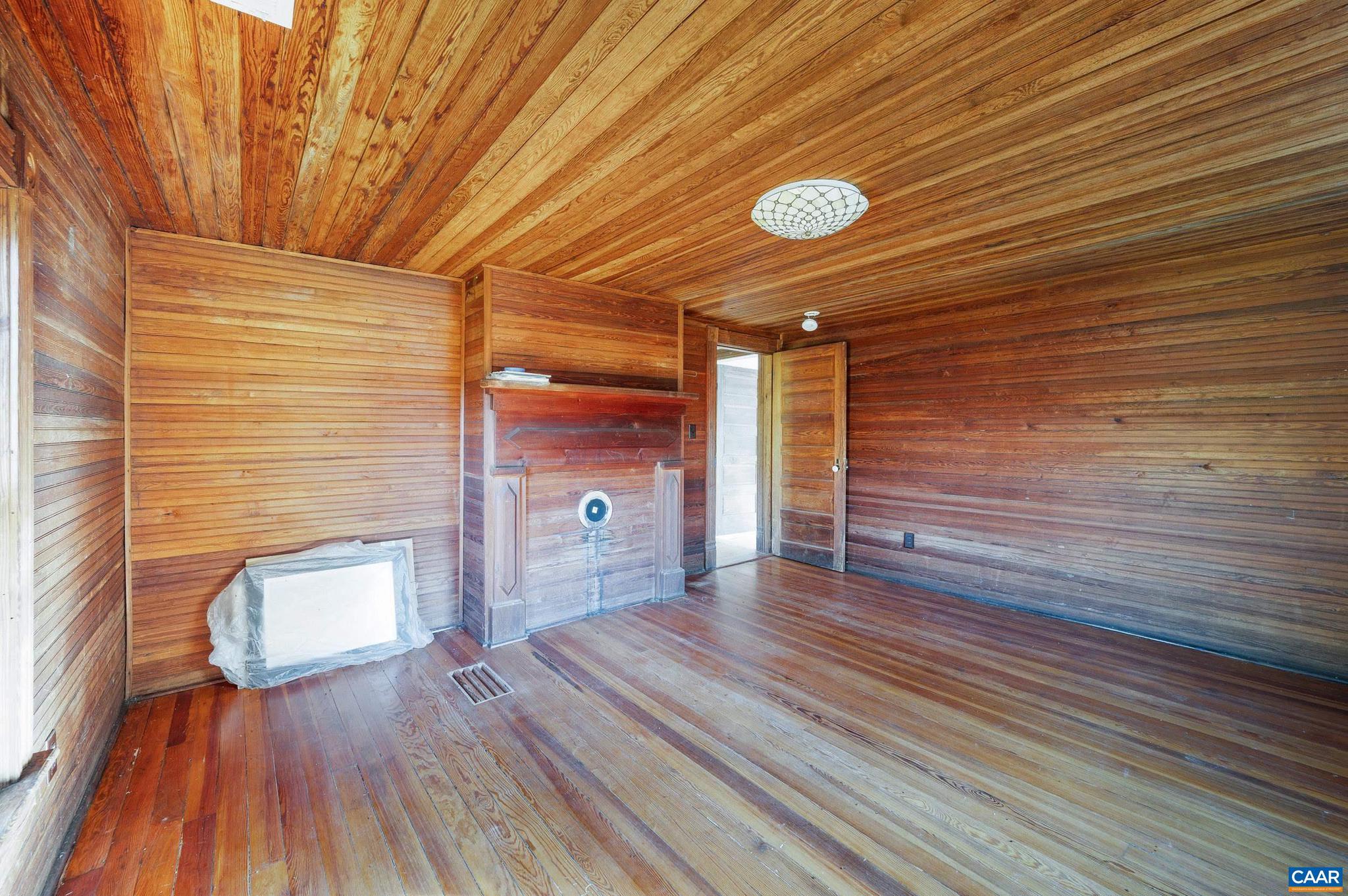 ROSELAND - Residential