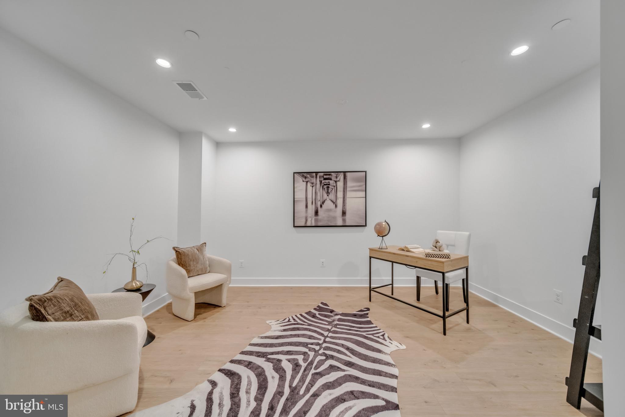 WESTBARD SQUARE - Residential