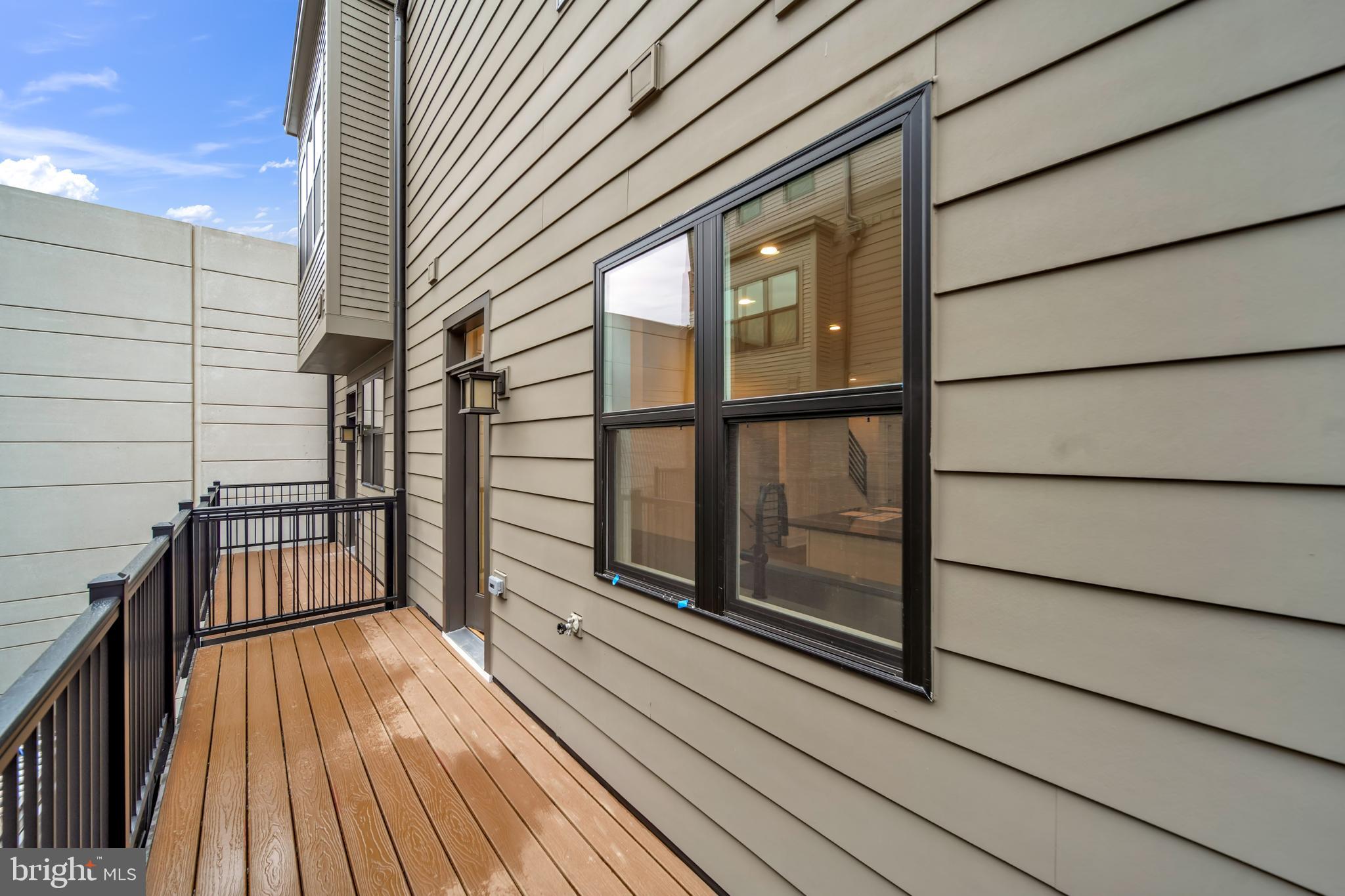 WESTBARD SQUARE - Residential