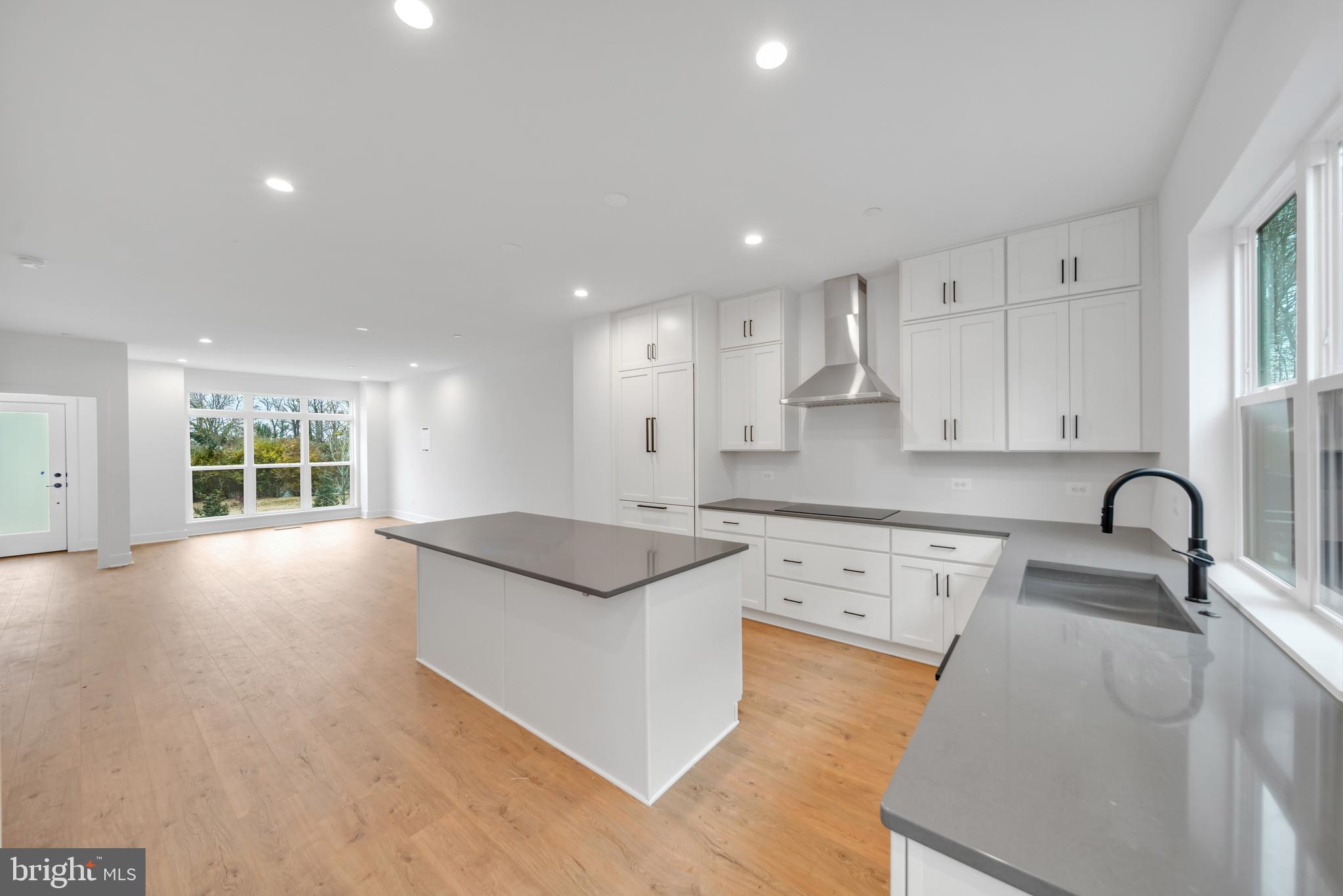 WESTBARD SQUARE - Residential