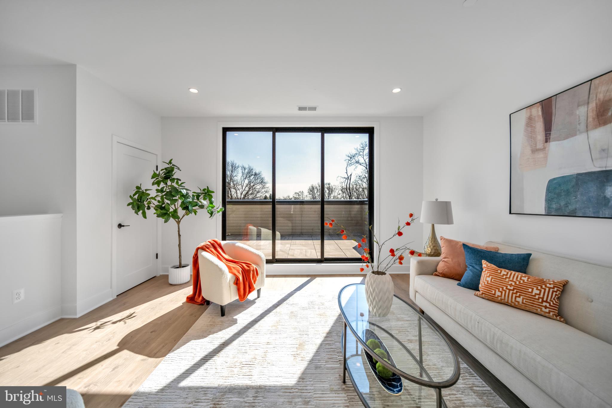 WESTBARD SQUARE - Residential