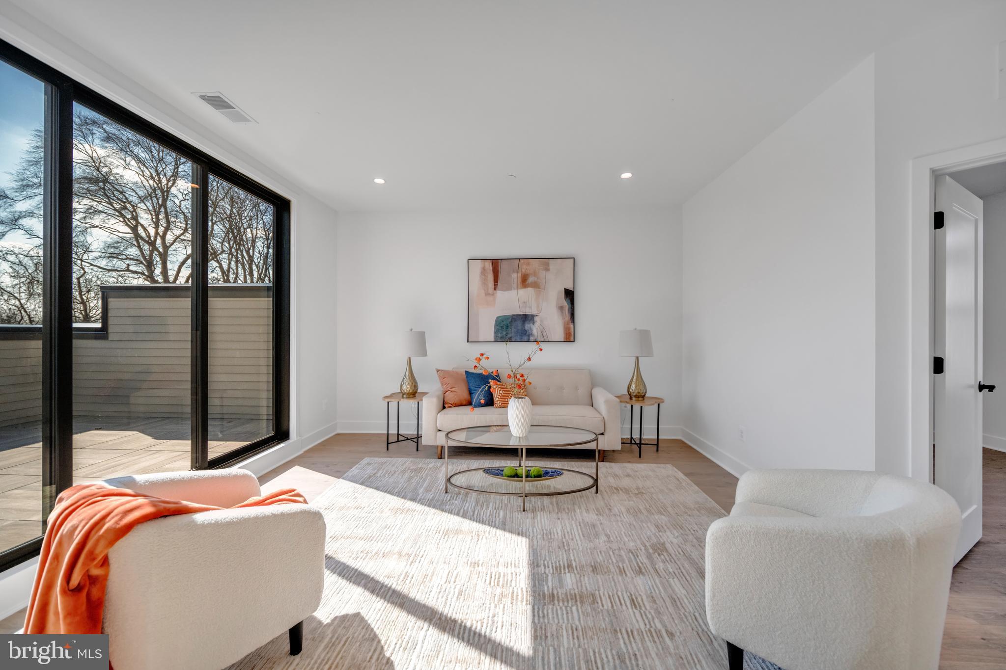 WESTBARD SQUARE - Residential