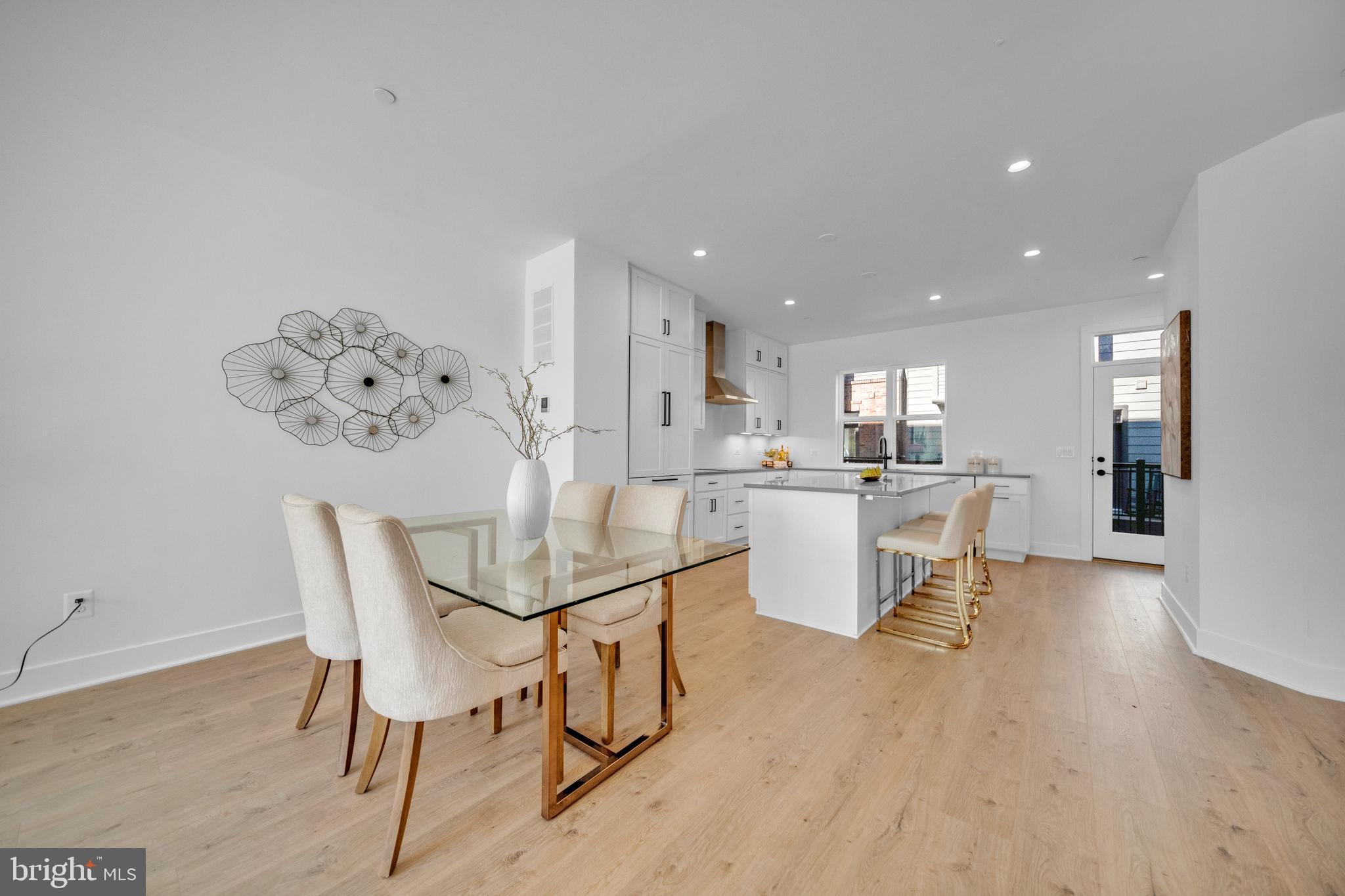 WESTBARD SQUARE - Residential