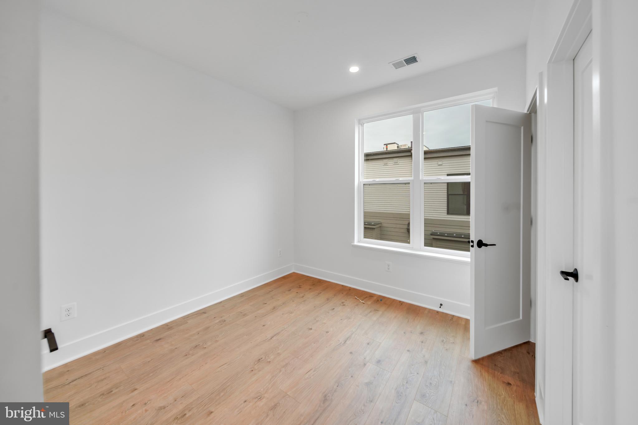 WESTBARD SQUARE - Residential