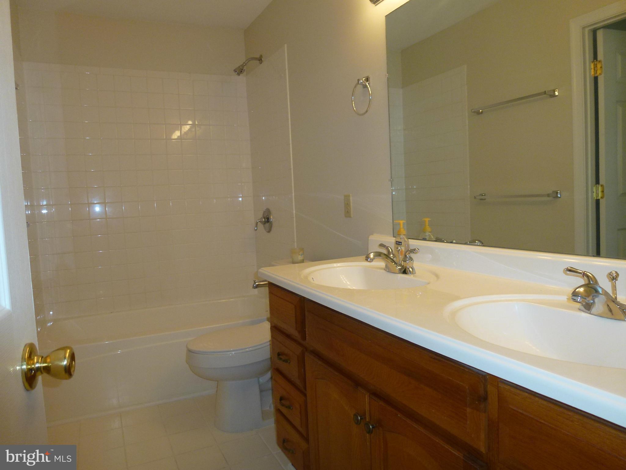 FALCON RIDGE - Residential Lease