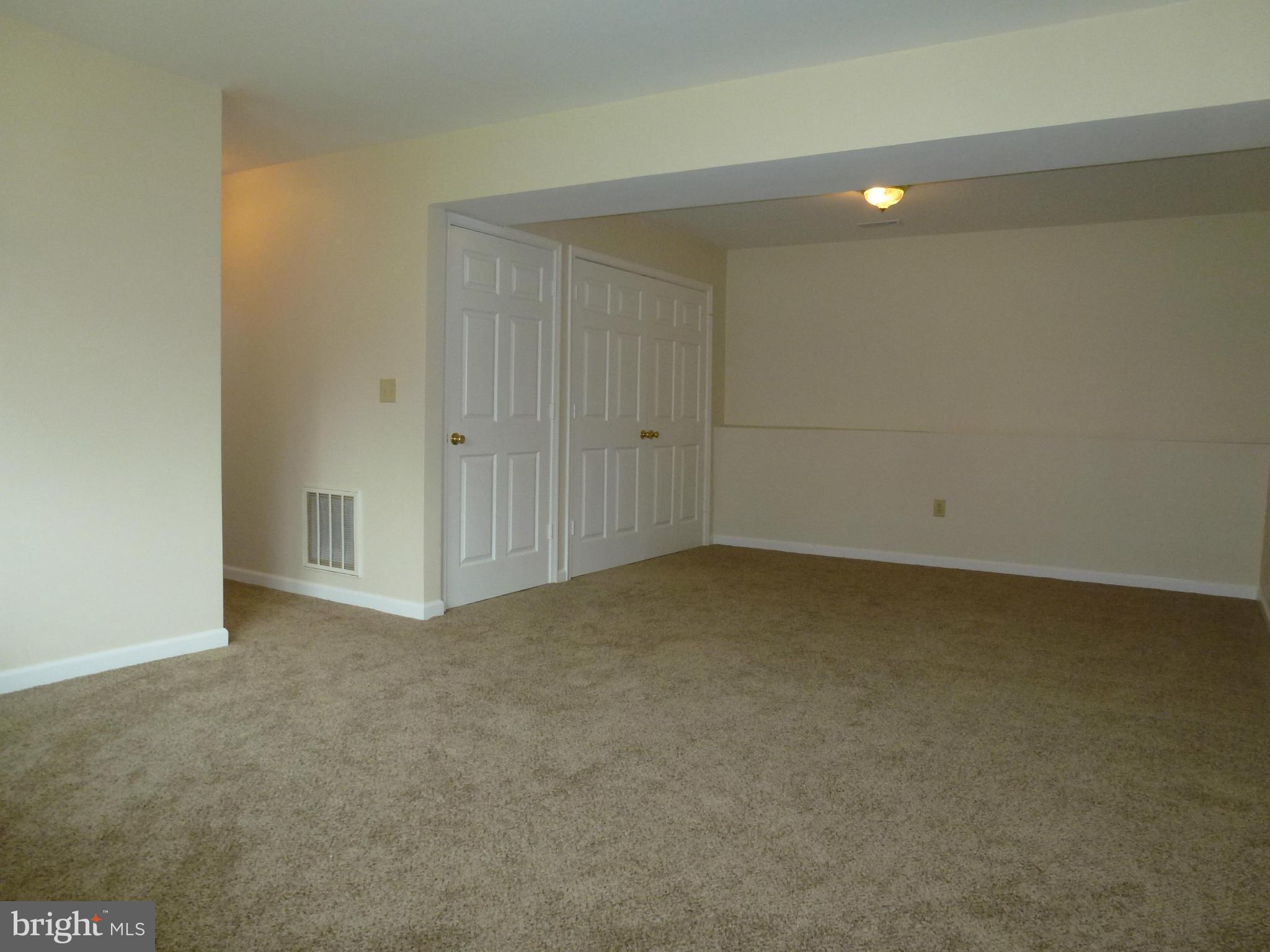 FALCON RIDGE - Residential Lease