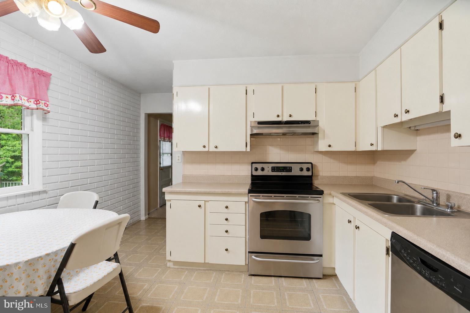 1004 BERNADETTE DRIVE