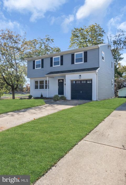 104 E LAURELTON AVENUE MAPLE SHADE NJ 08052