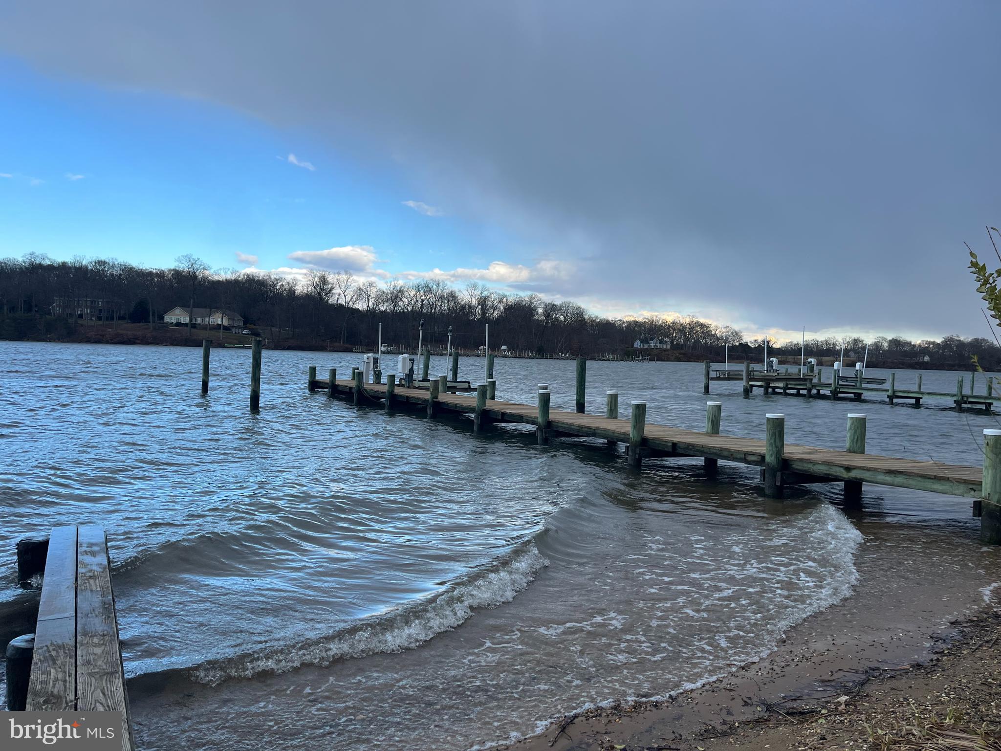 GOOSE HOLLOW - Residential