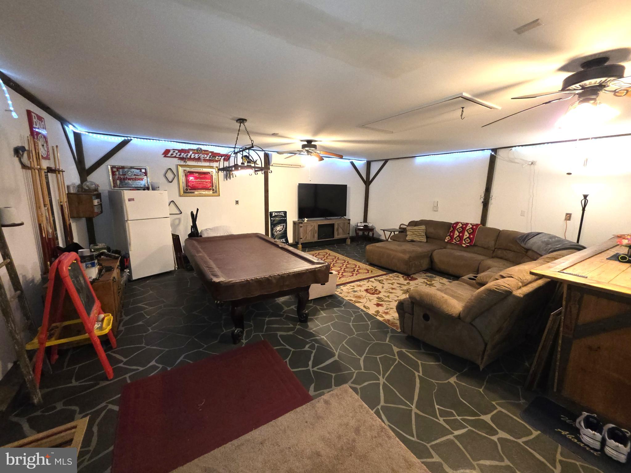 GOOSE HOLLOW - Residential