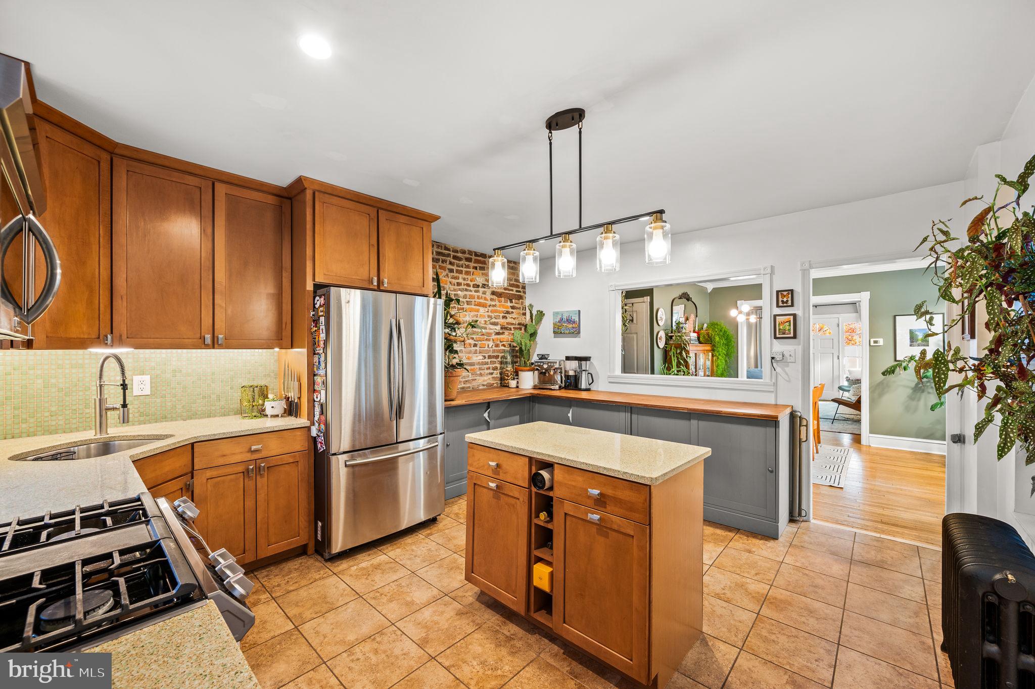 ROXBOROUGH - Residential