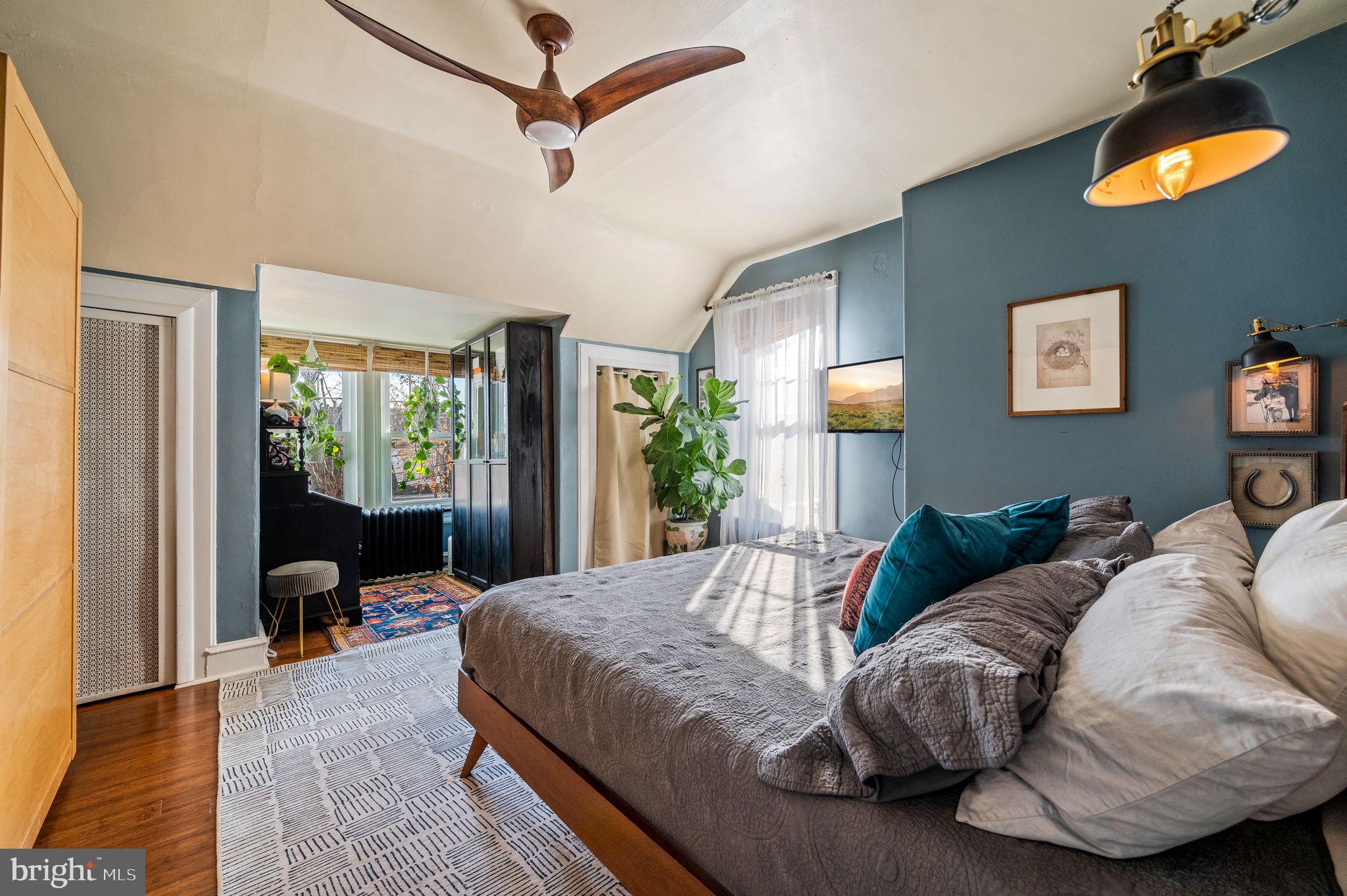 ROXBOROUGH - Residential