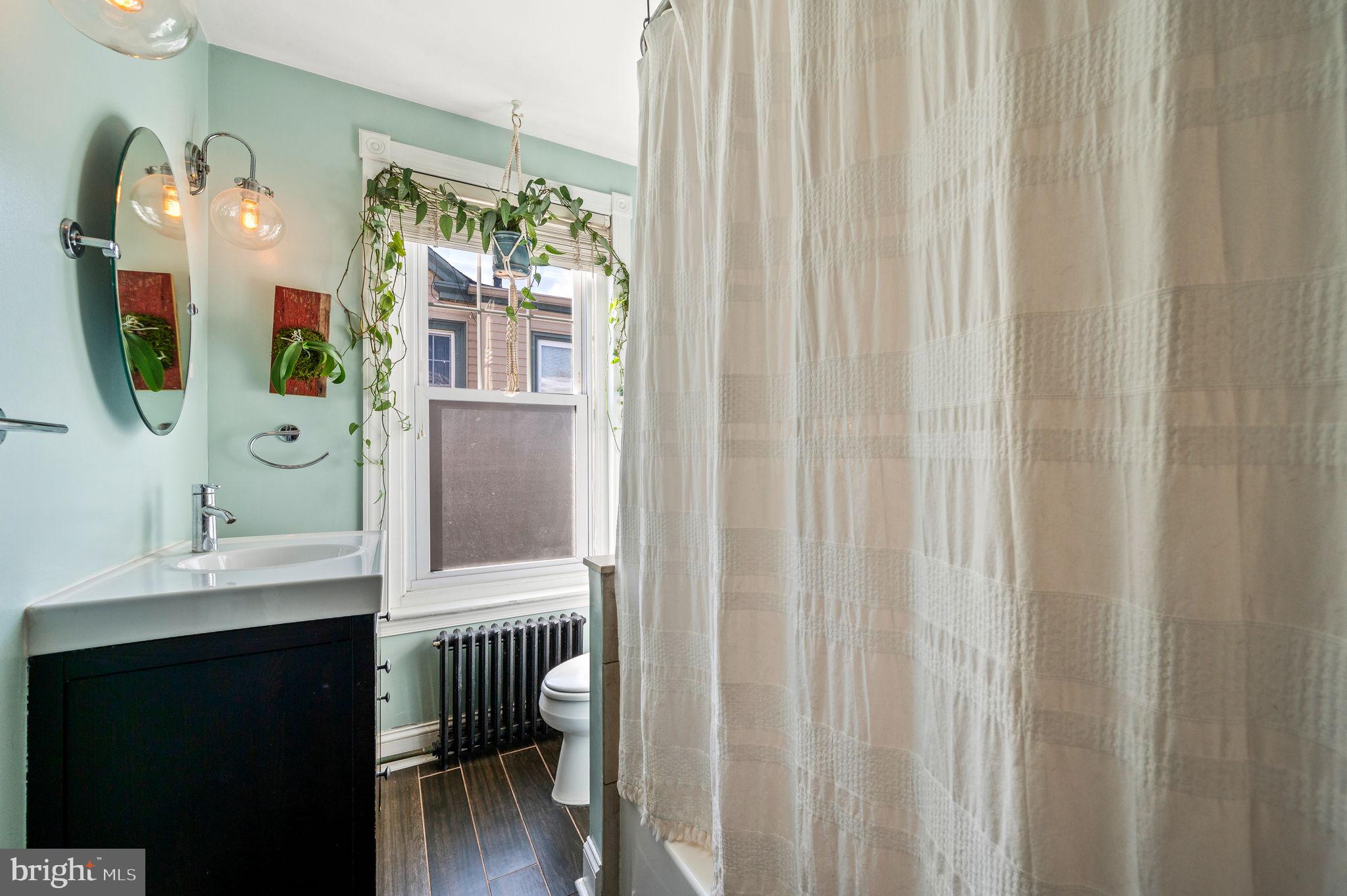 ROXBOROUGH - Residential