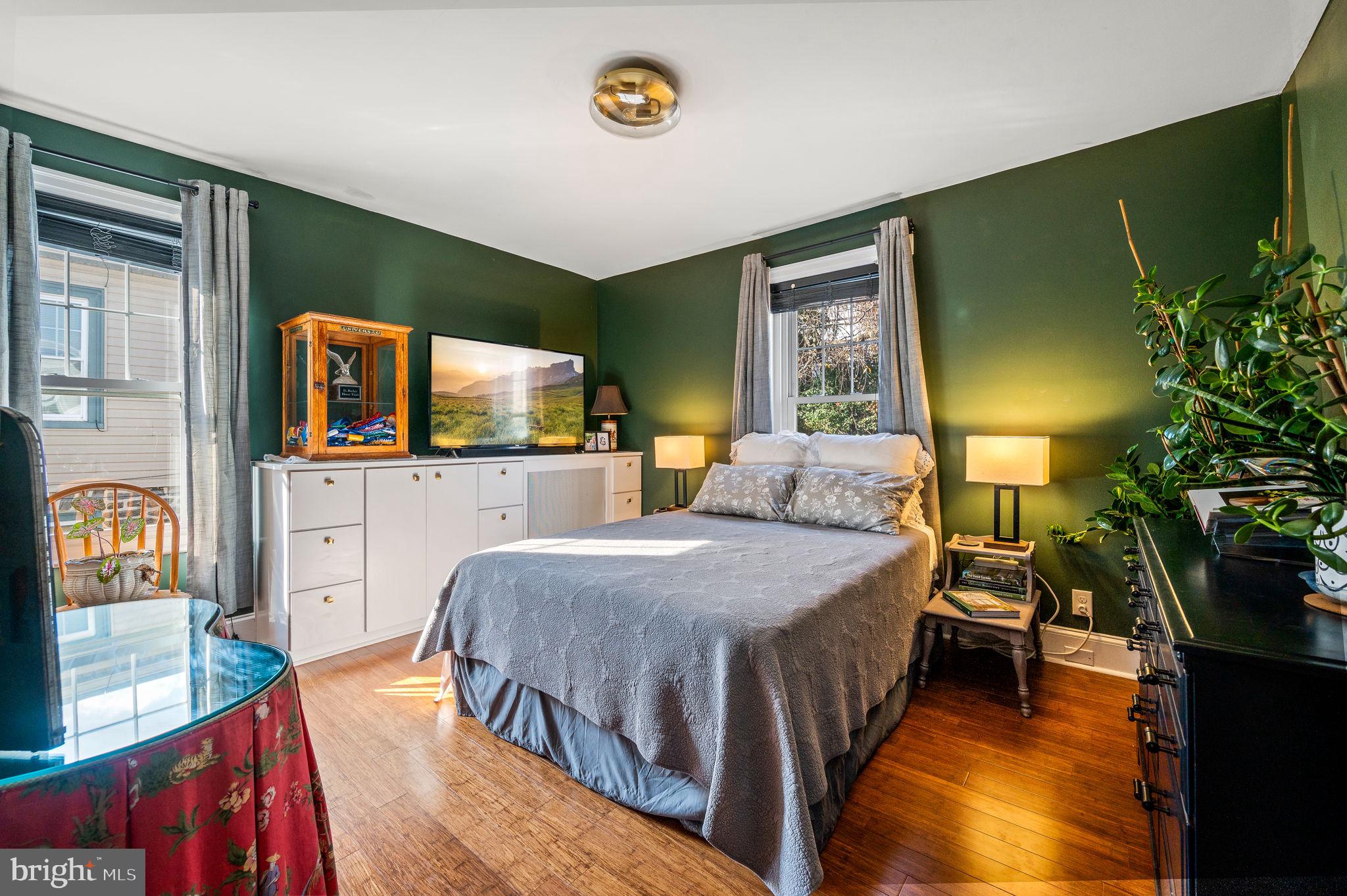 ROXBOROUGH - Residential