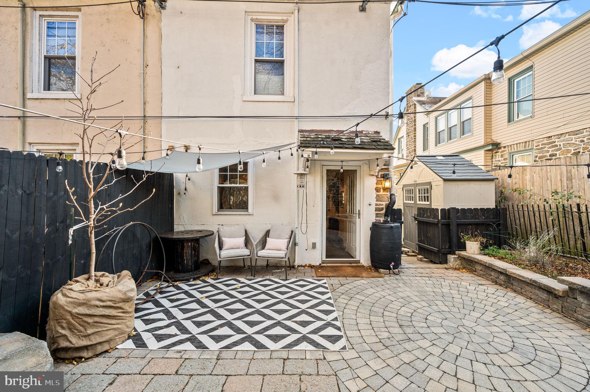 ROXBOROUGH - Residential