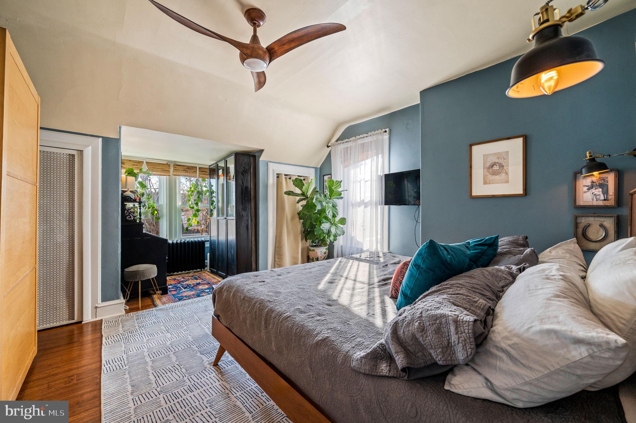 ROXBOROUGH - Residential