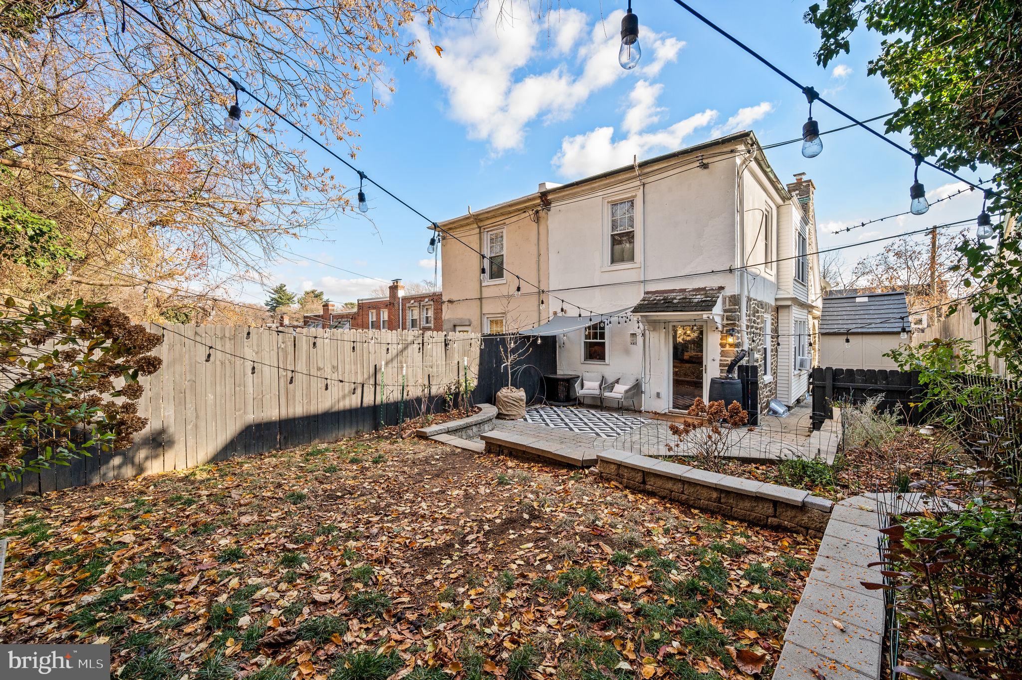 ROXBOROUGH - Residential