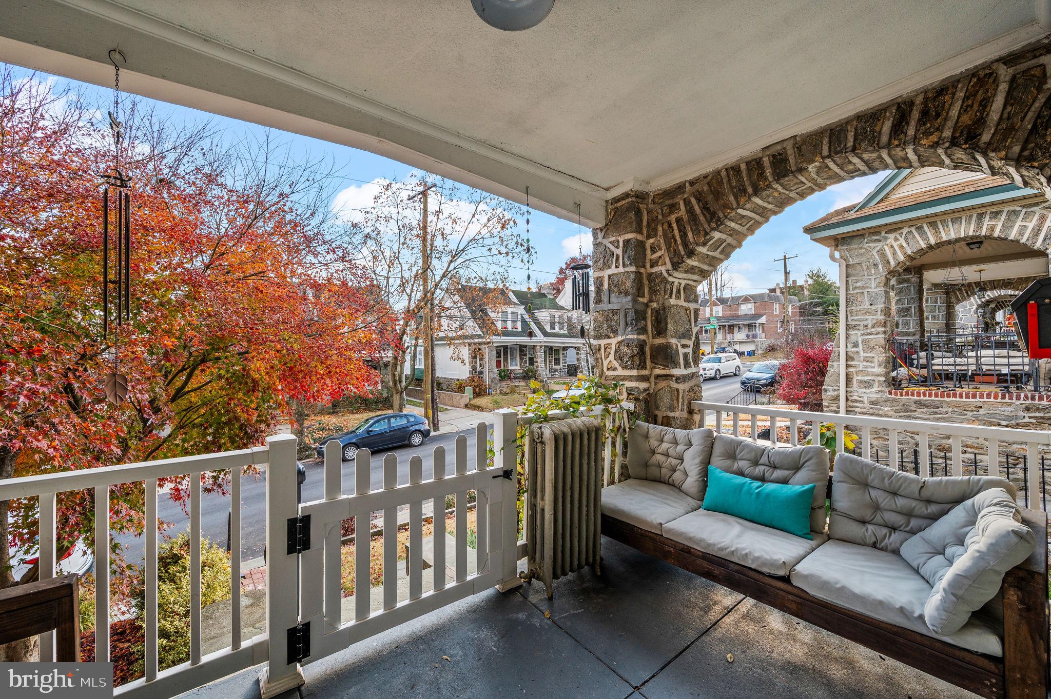 ROXBOROUGH - Residential