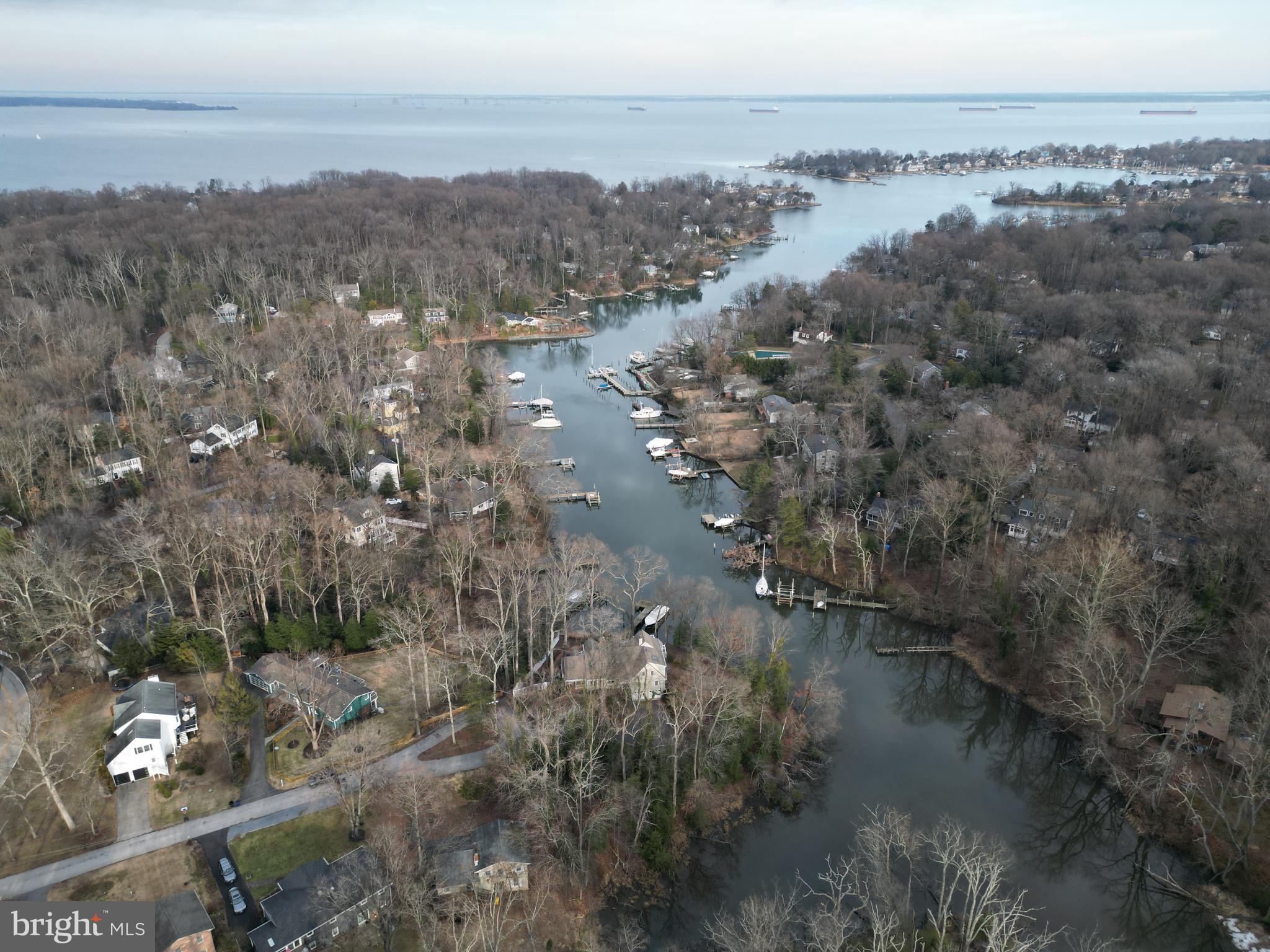 ANNAPOLIS ROADS - Land