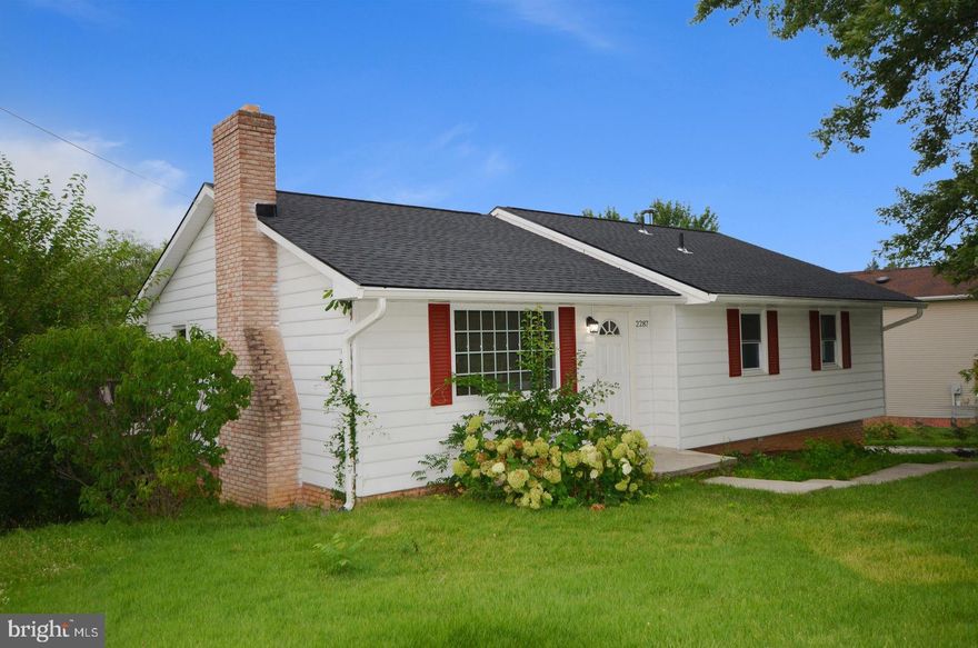 This ranch-style home features single-level living and is ready for immediate purchase.  The property offers comfortable spaces and practical design elements , creating a welcoming atmosphere.   This home features a new roof, ensuring peace of mind for years to come.  Other recent updates include new flooring and fresh paint.  The property includes a basement for additional storage and a rear deck with steps to the back yard.  Natural gas heat provides efficient heat throughout the home.
Located near Codorus State Park, residents can enjoy easy access to recreational opportunities. 
A perfect place to call home.