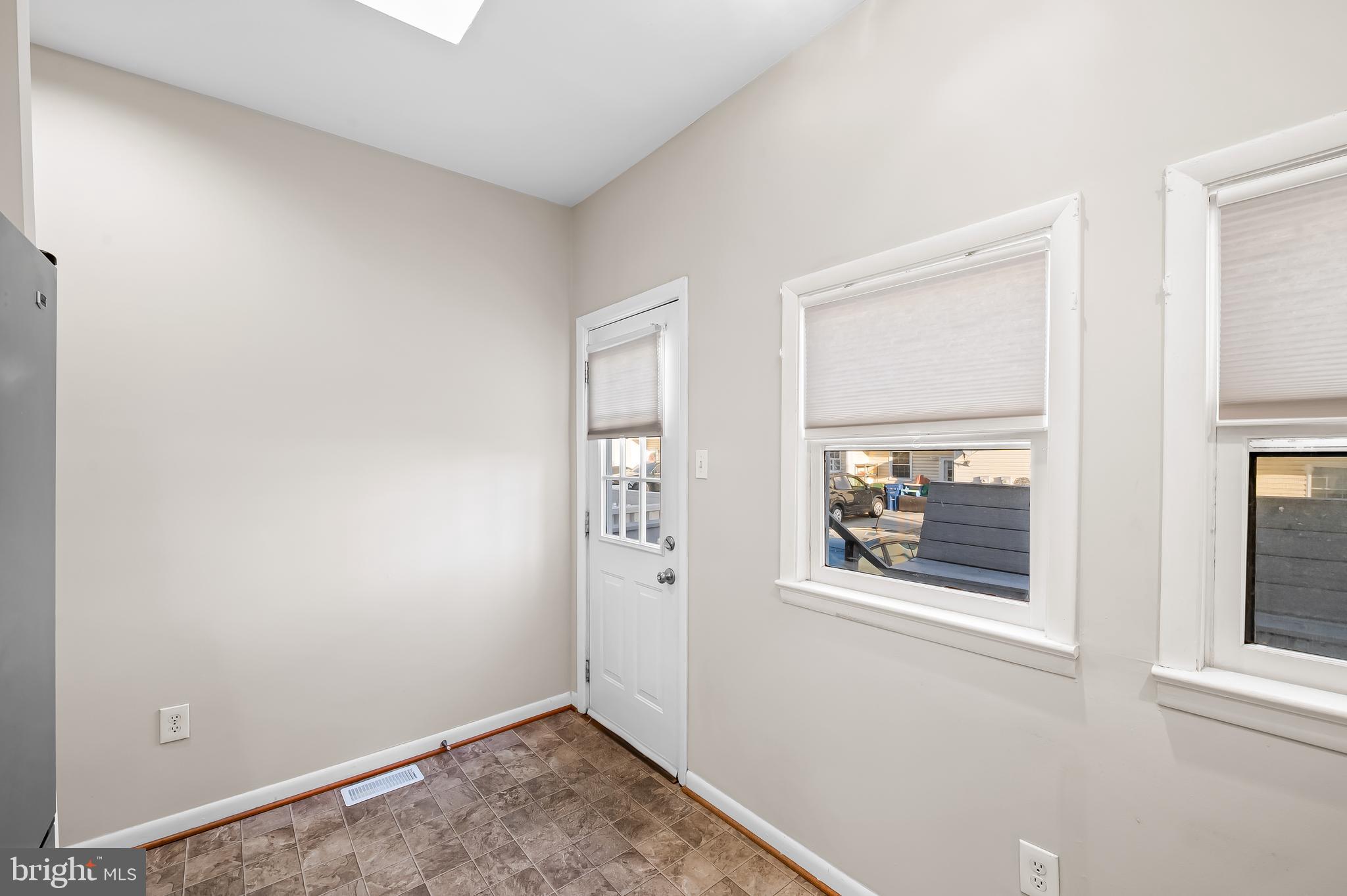 LOCUST POINT - Residential