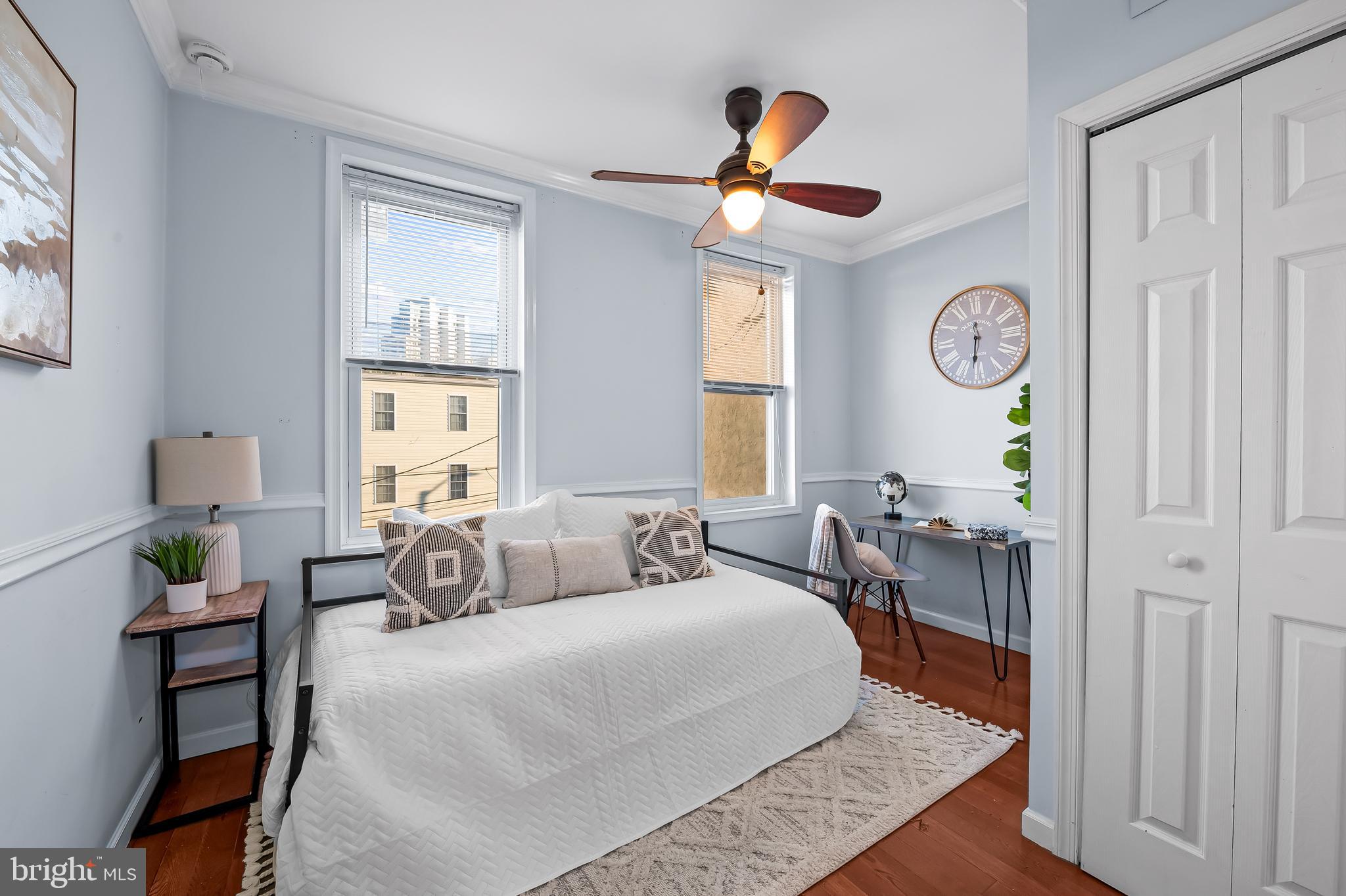 LOCUST POINT - Residential