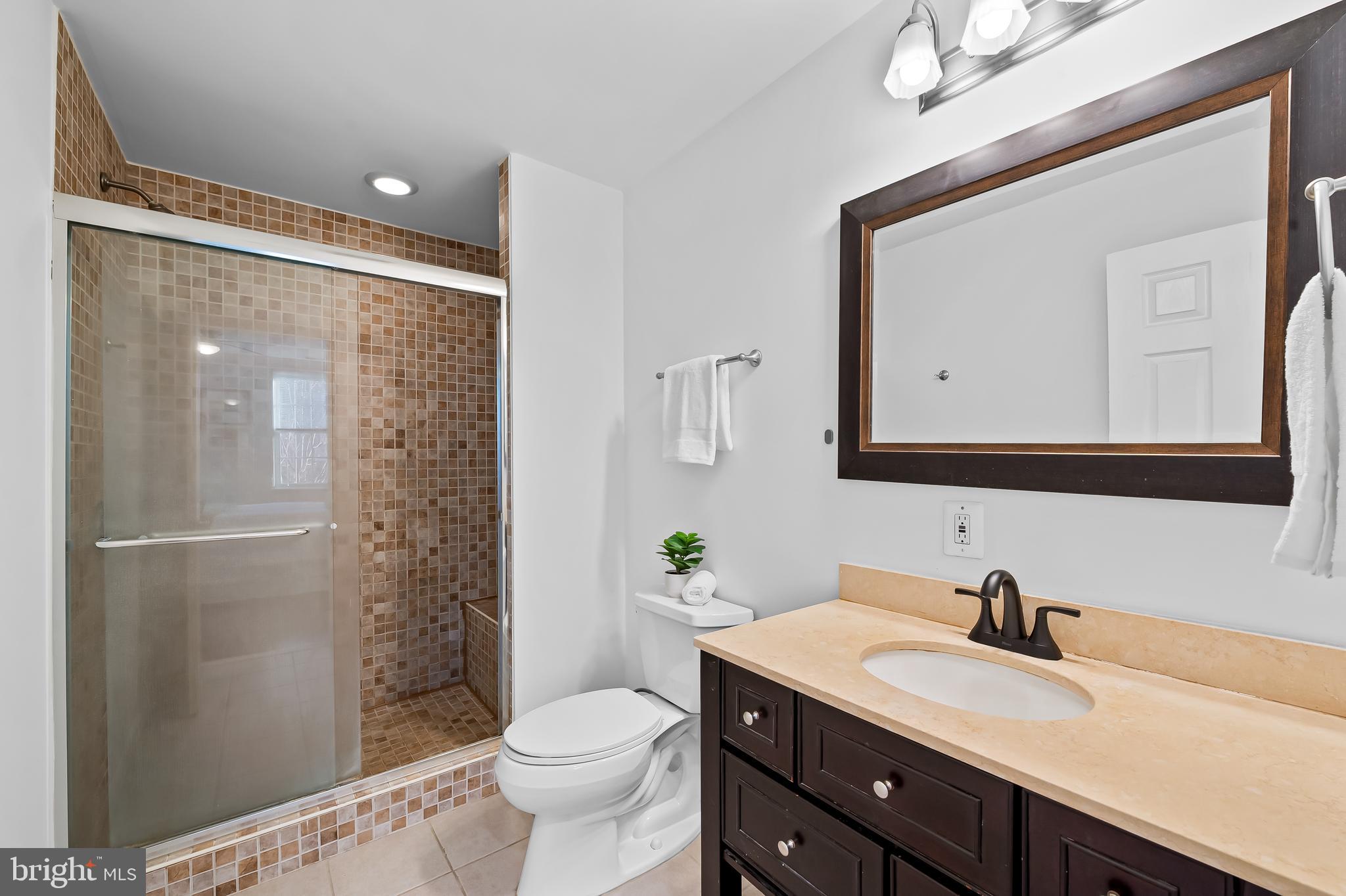 LOCUST POINT - Residential