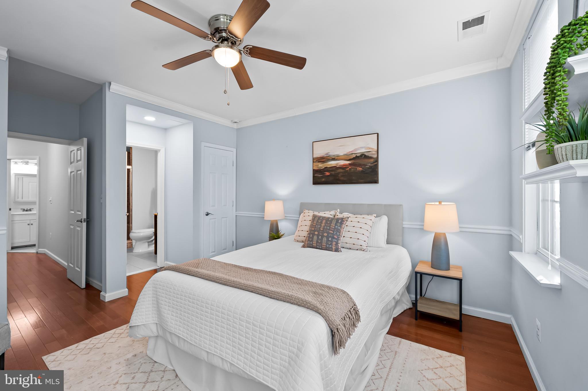 LOCUST POINT - Residential