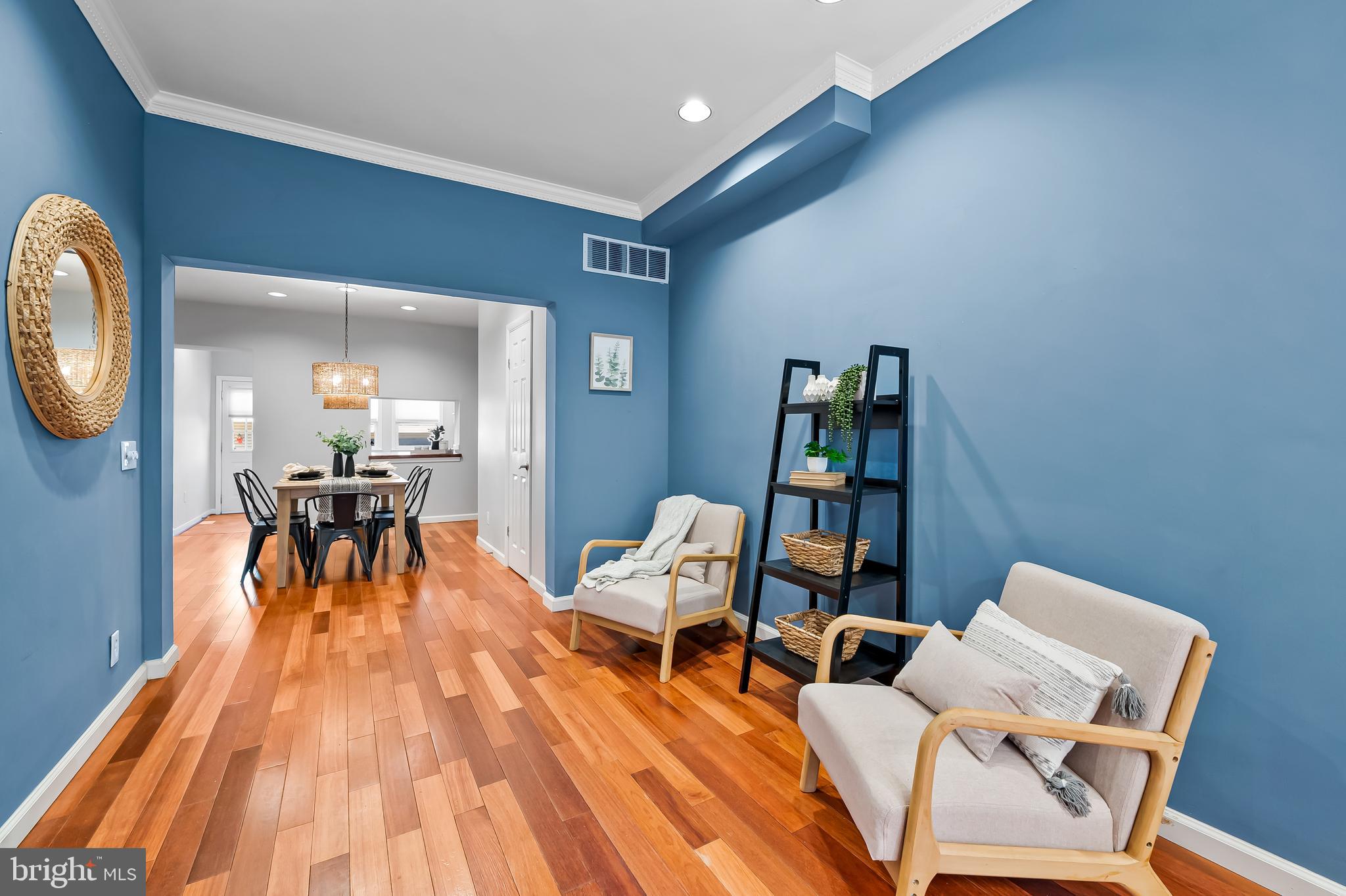 LOCUST POINT - Residential