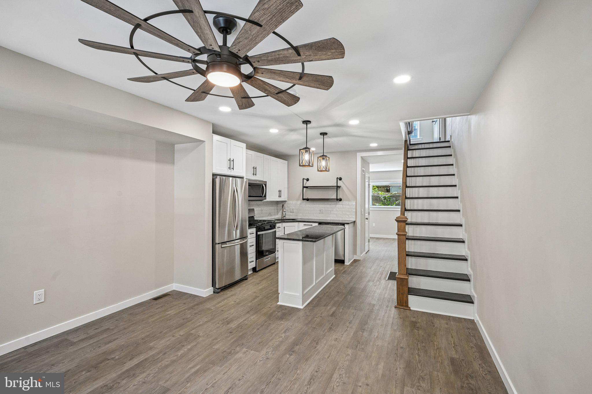518 GREENWICH STREET