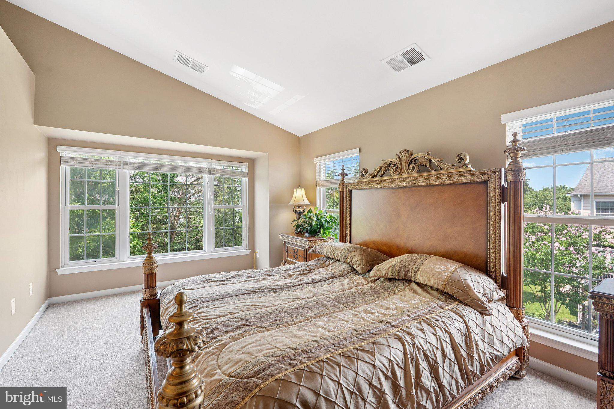 SOUTH RIDING - Residential Lease