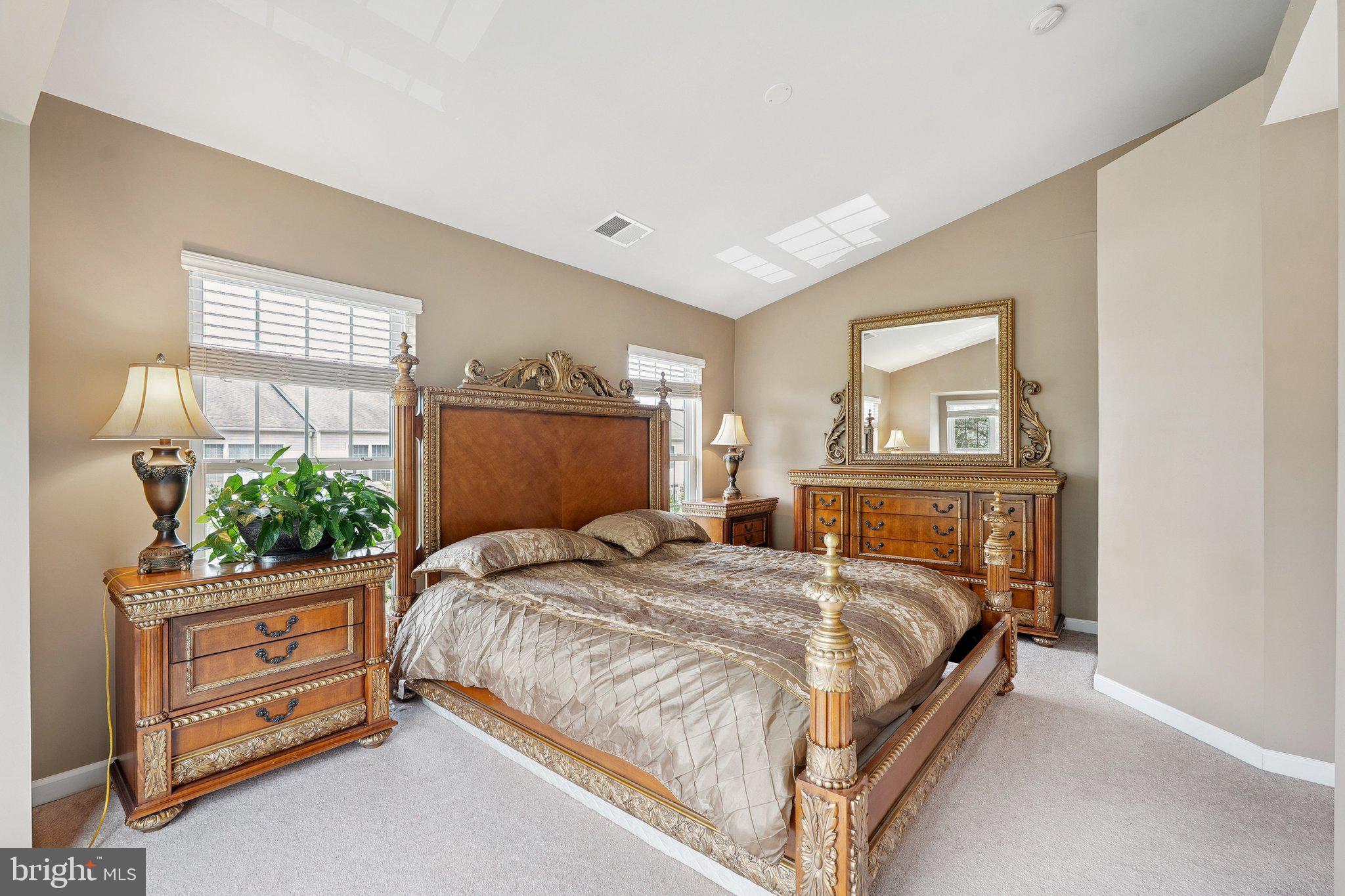 SOUTH RIDING - Residential Lease