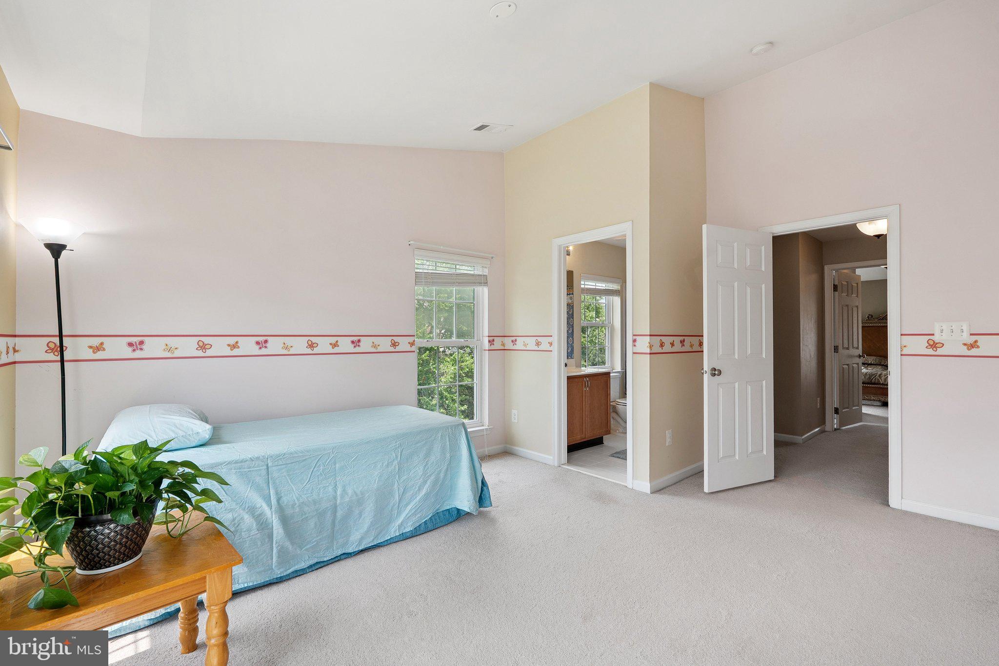 SOUTH RIDING - Residential Lease