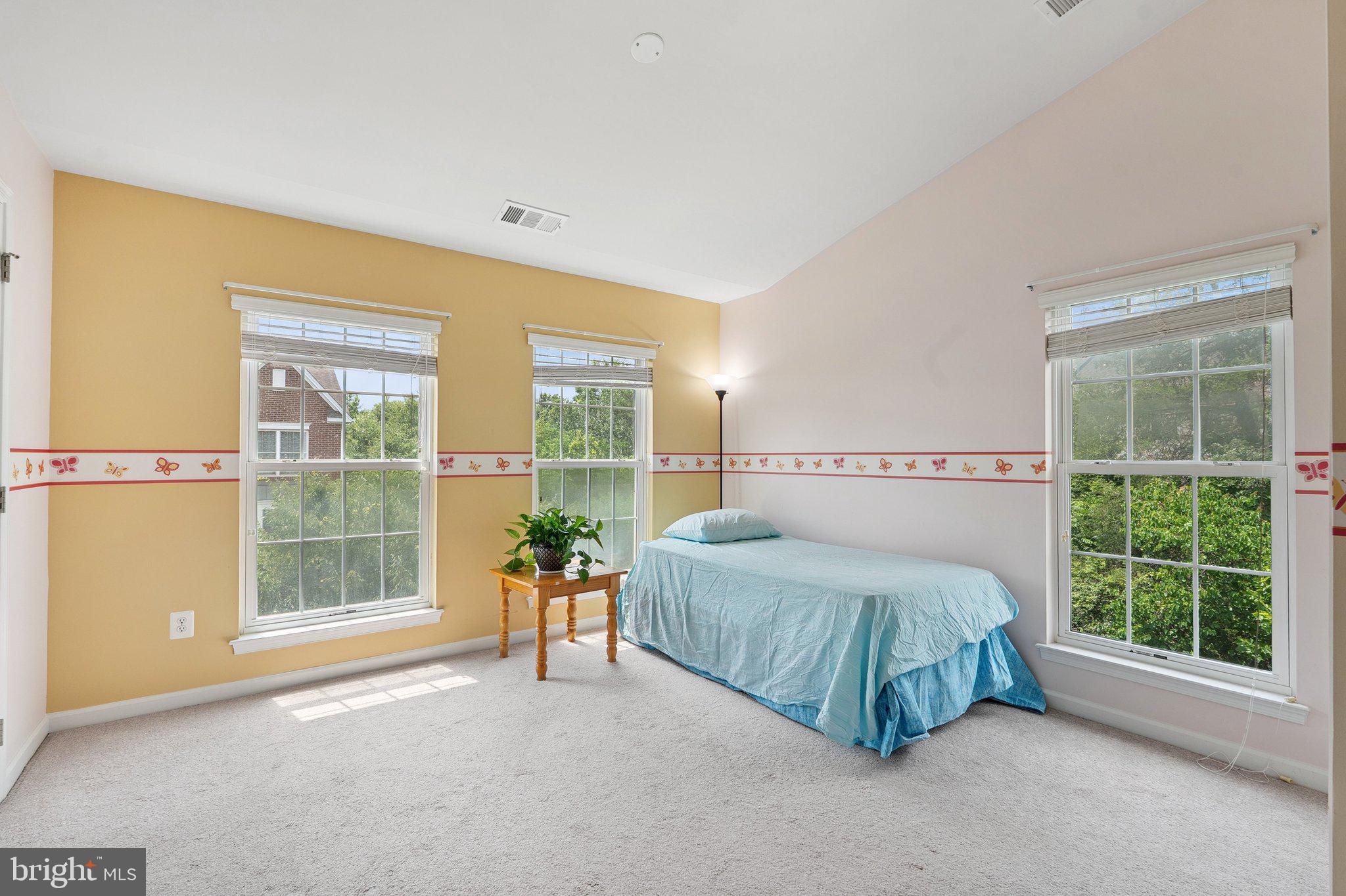 SOUTH RIDING - Residential Lease