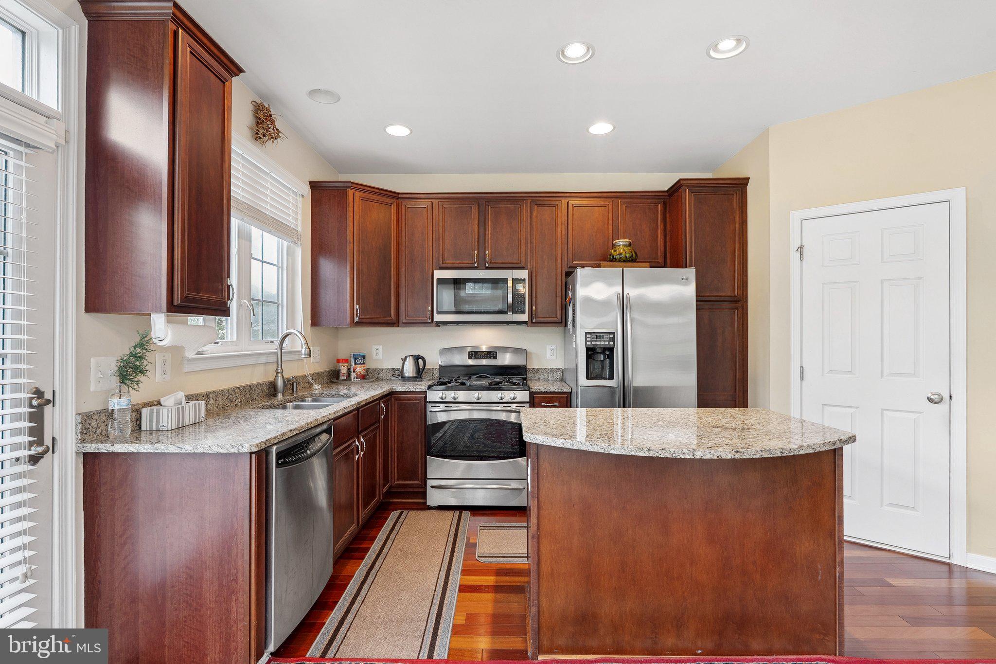 SOUTH RIDING - Residential Lease