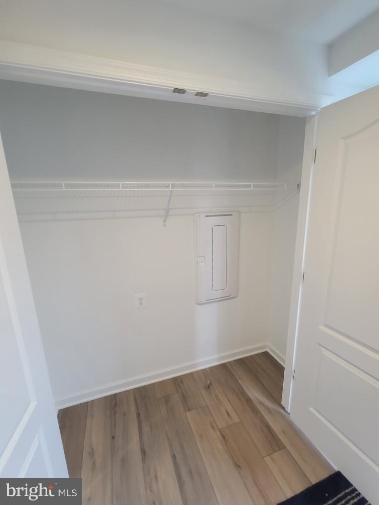 MCCAULEY CROSSING - Residential Lease