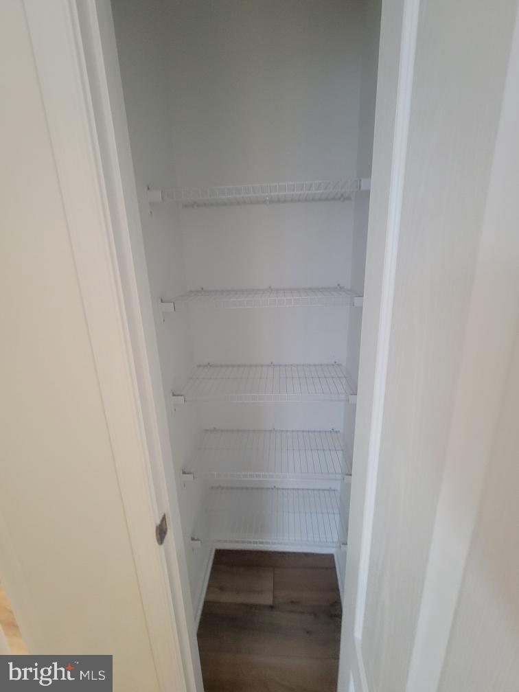 MCCAULEY CROSSING - Residential Lease