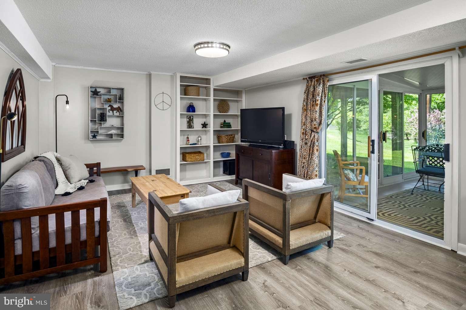 CHATHAM MEWS - Residential