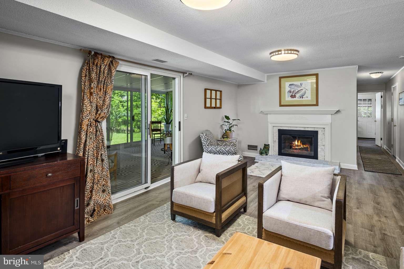 CHATHAM MEWS - Residential