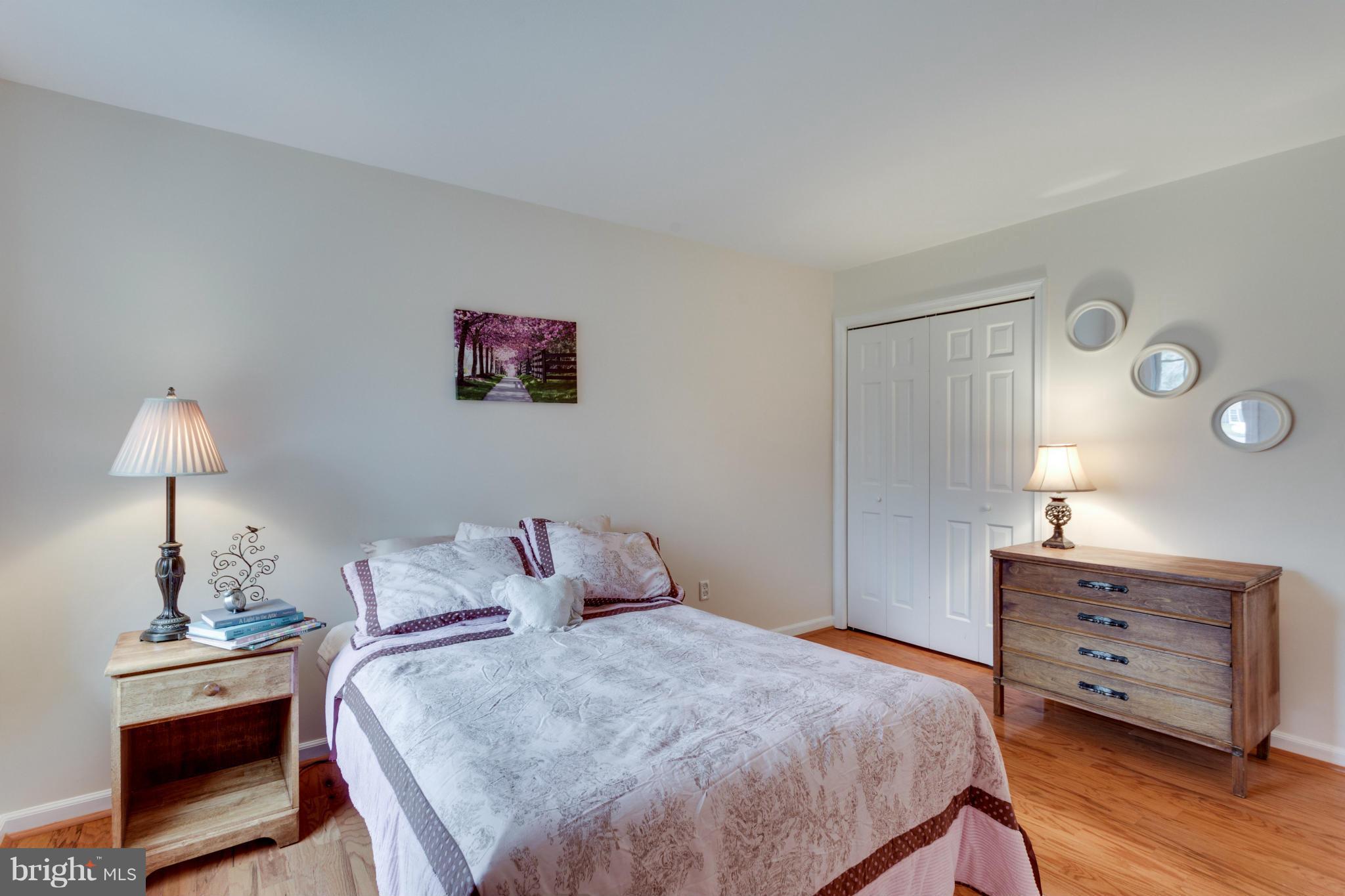 COLCHESTER HUNT - Residential