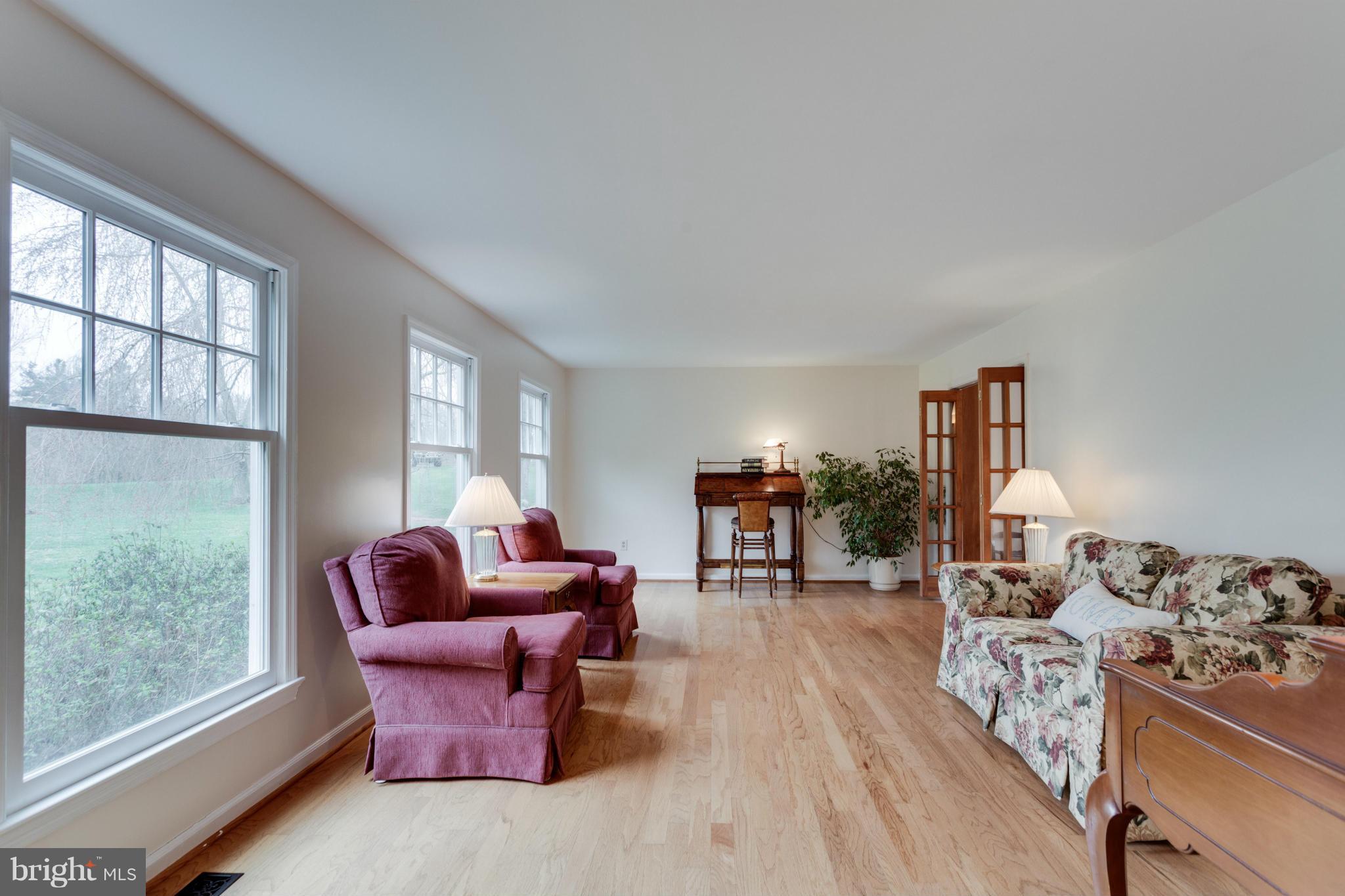 COLCHESTER HUNT - Residential