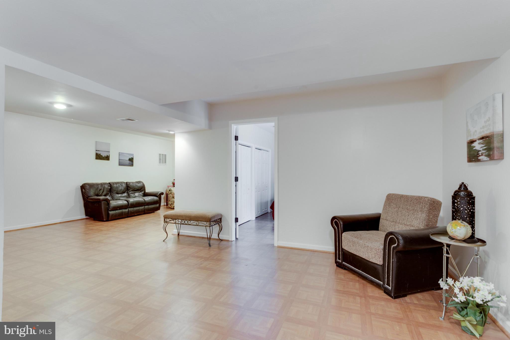 COLCHESTER HUNT - Residential