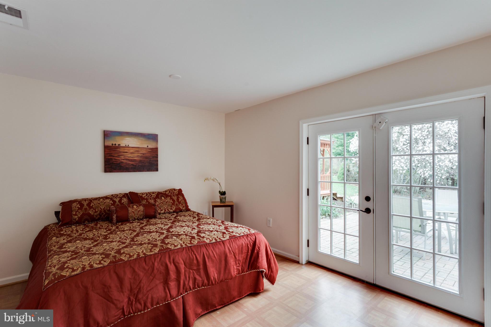 COLCHESTER HUNT - Residential