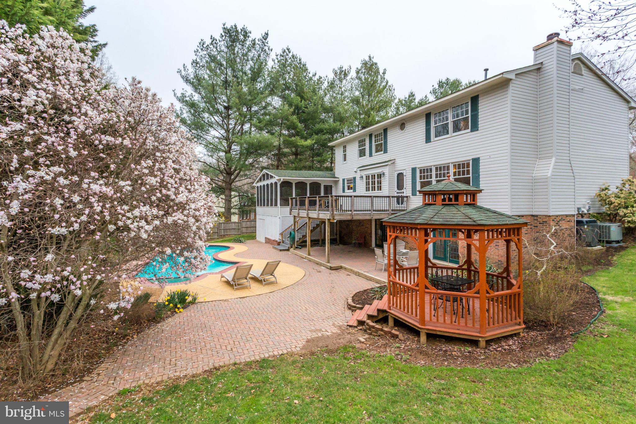 COLCHESTER HUNT - Residential